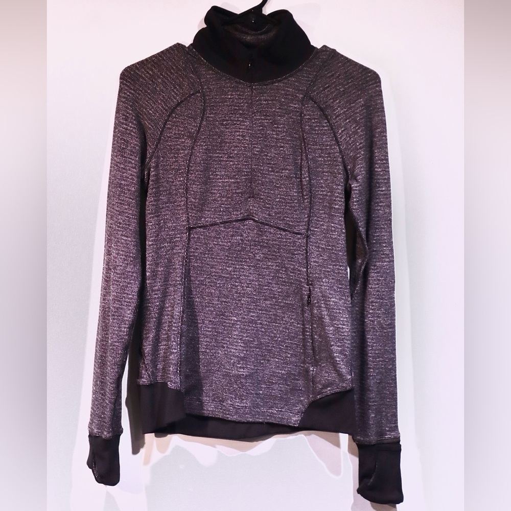 Lululemon 1/2 Zip Pullover Charcoal/Black Trim Excellent condition